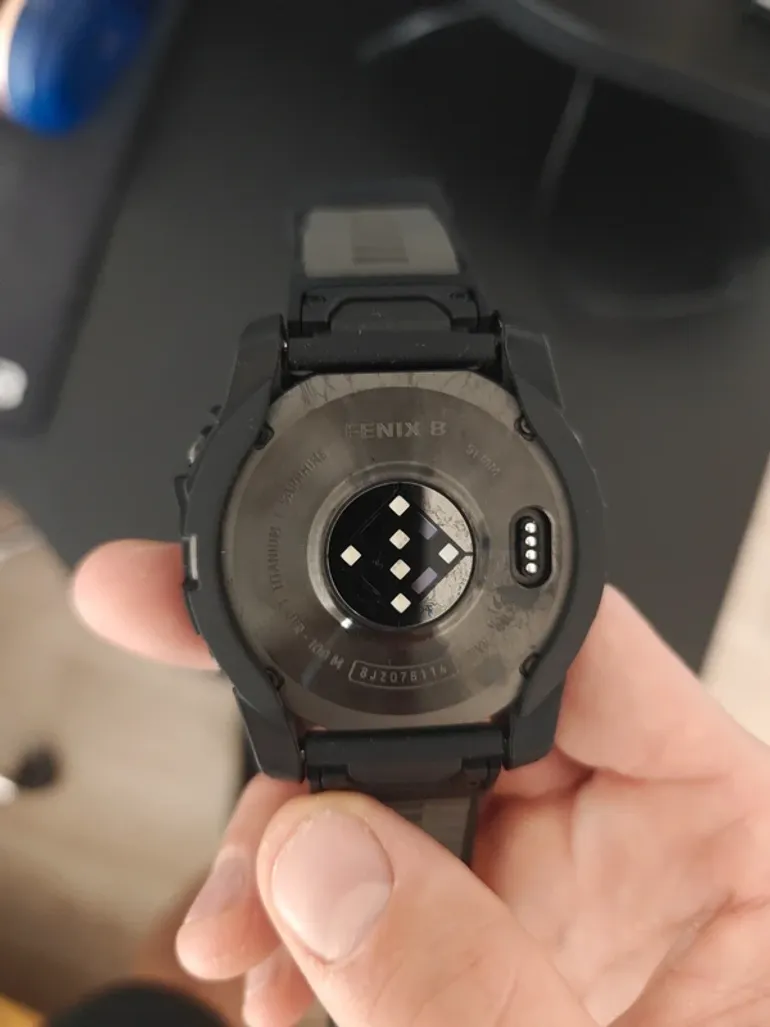 Used Garmin Fenix 8 Amoled Sapphire 51 mm bike — image 4 of 12