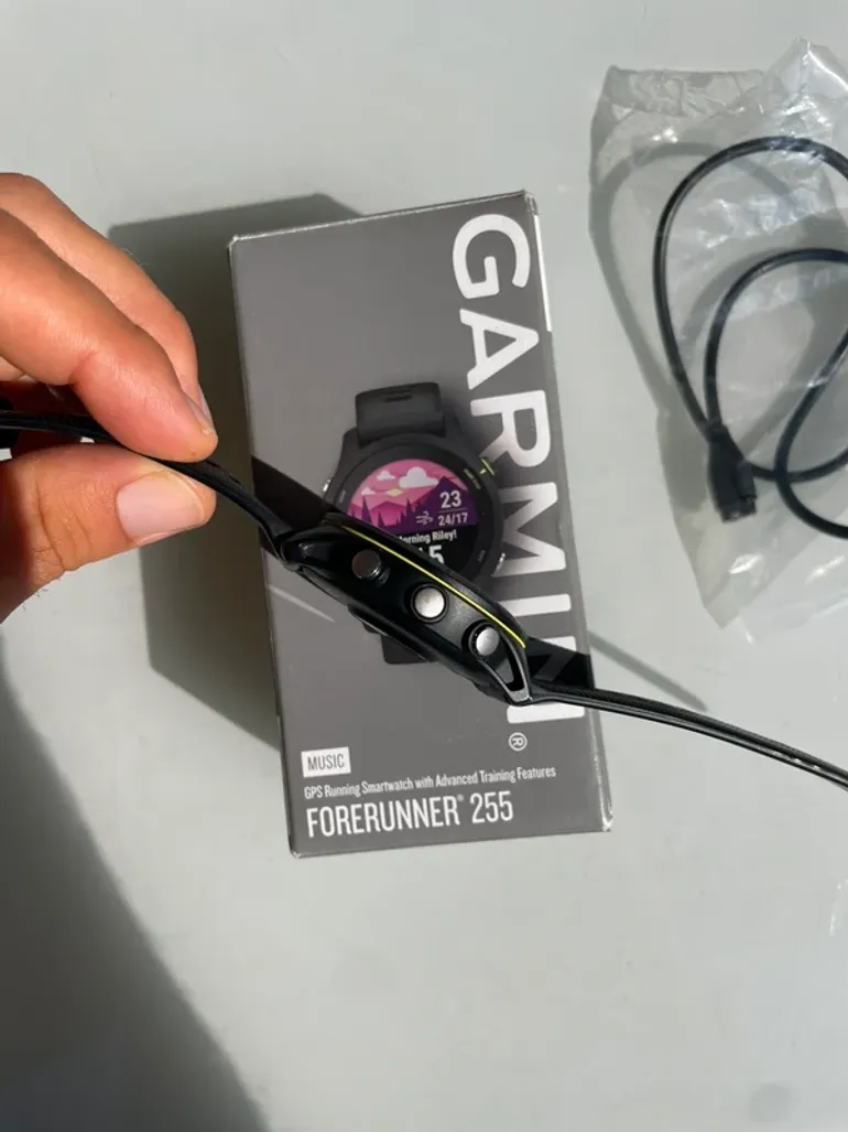 Used Garmin Forerunner 255 music bike — image 3 of 13