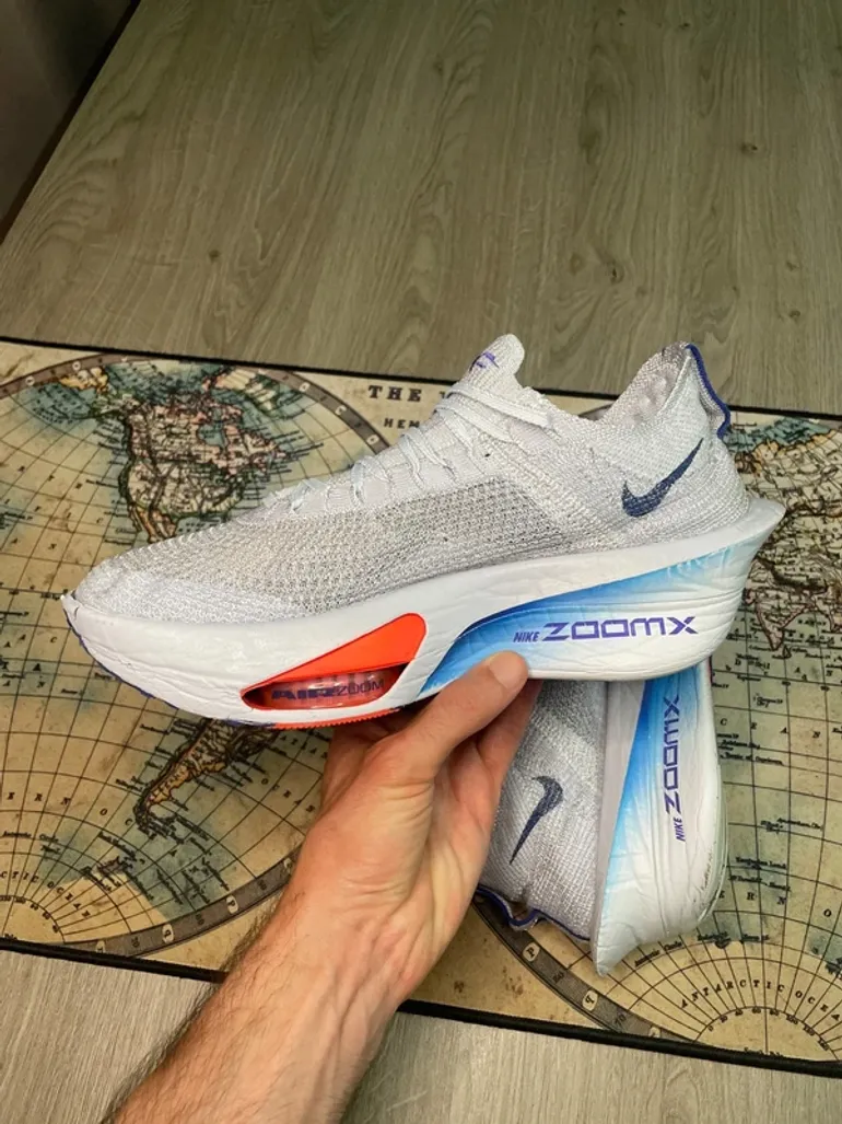 Used Nike Alphafly Next% 3 bike — image 5 of 14