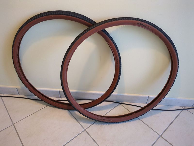 Käytetty Pirelli Cinturato Adventure 2026 Tyres & Tubes