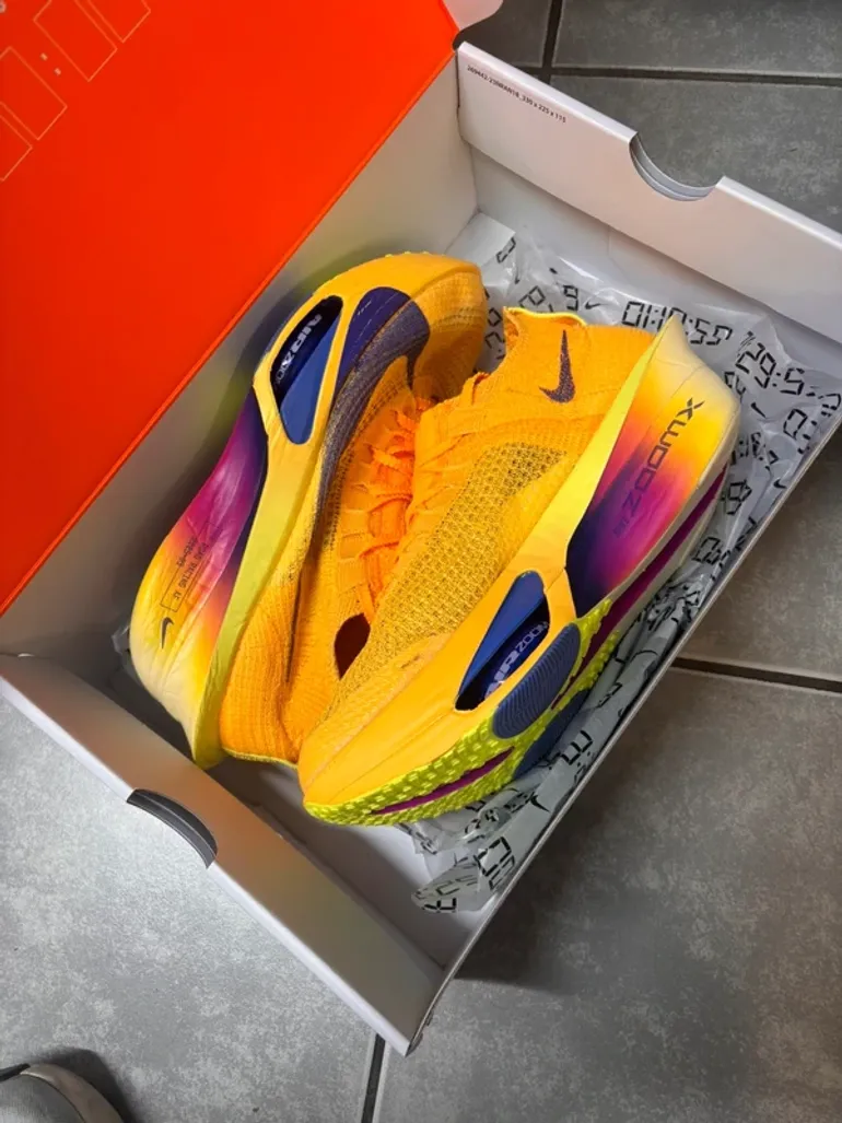 Used Nike Air Zoom Alphafly Next bike — image 4 of 5