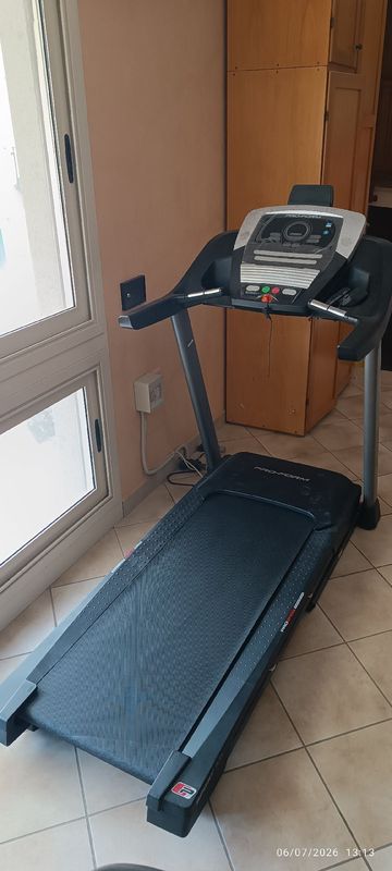 Gebrauchtes Pro Form Sport 7.5 Treadmill 2018 bike — Bild 1 von 3
