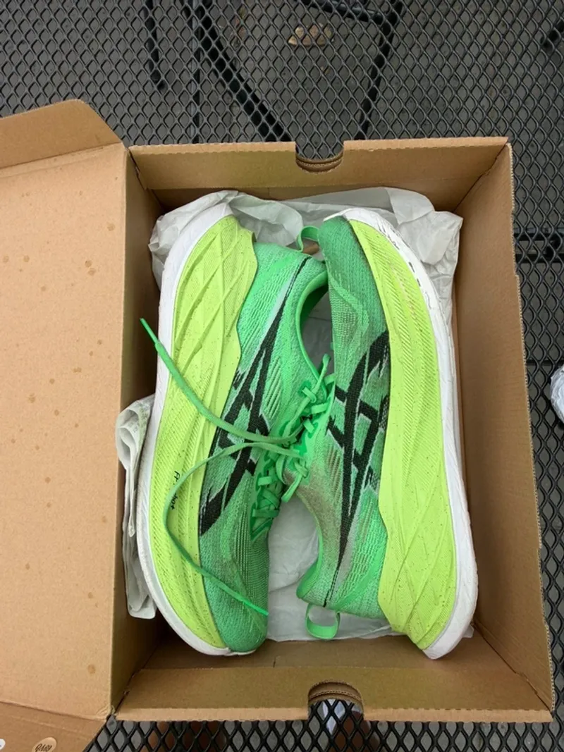 Used Asics Superblast 2 Running Shoes
