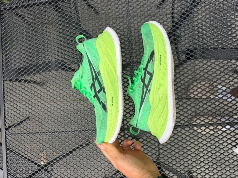 Used Asics Superblast 2 bike — image 3 of 4