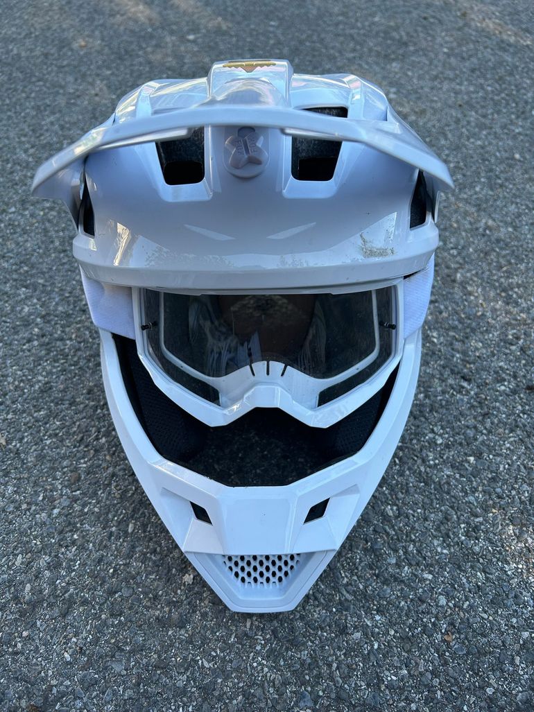 Used Fox Helmet 2026 bike — image 6 of 6