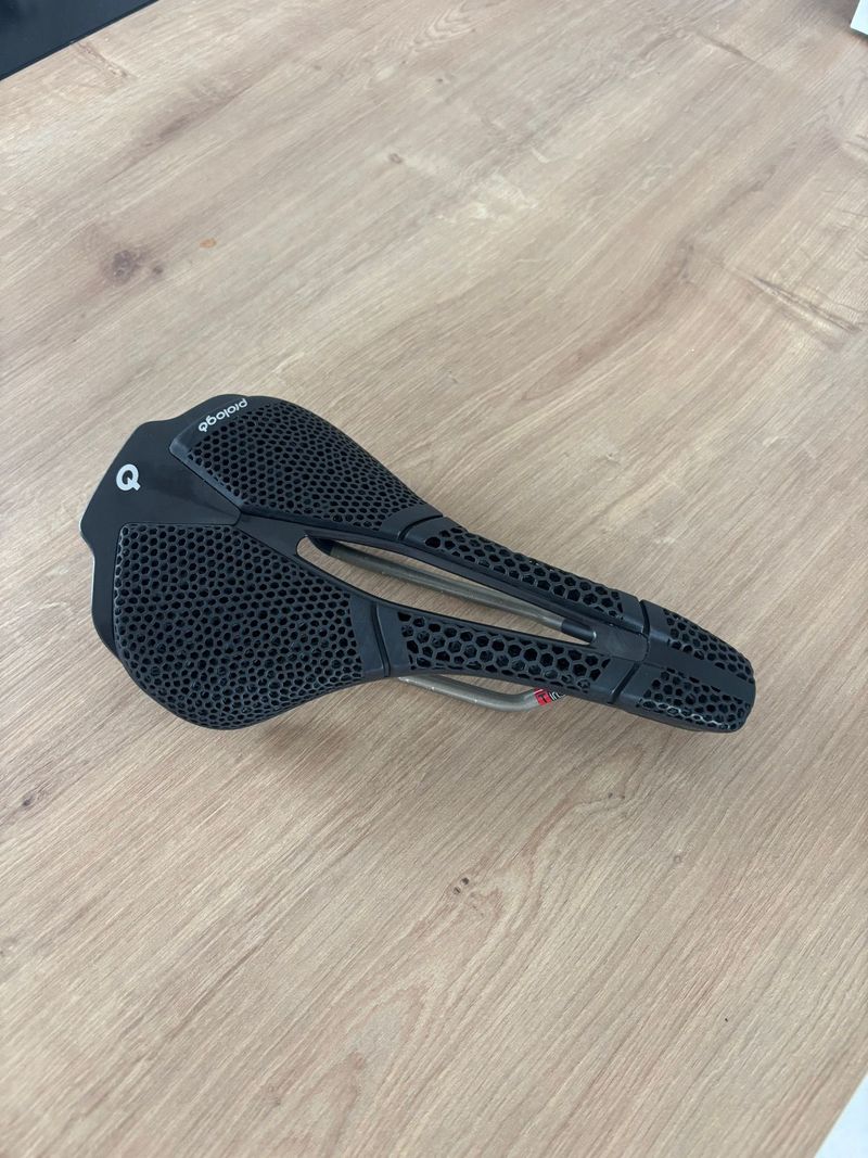 Used Prologo Scratch M5 PAS 3DMSS Tirox Saddles & Seatposts