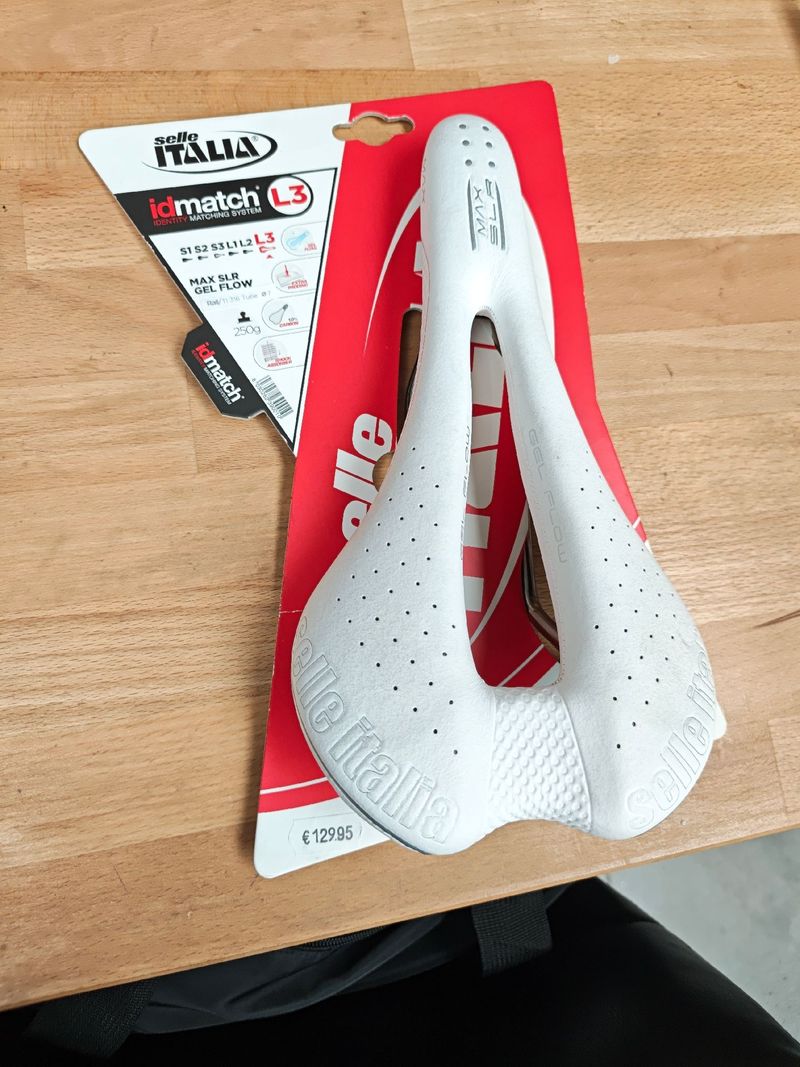Tweedehands Selle Italia MAX SLR 2023 Saddles & Seatposts