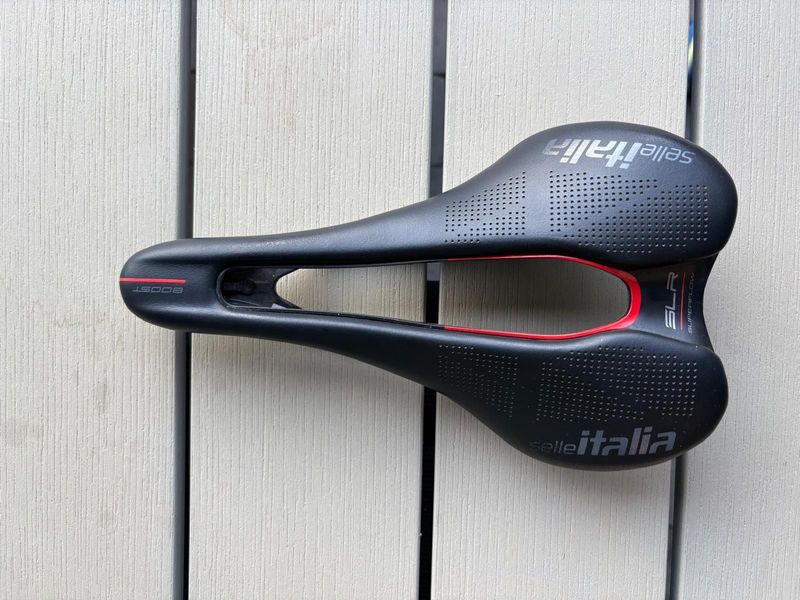 Used Selle Italia SLR Boost Kit Carbonio Superflow Saddles & Seatposts