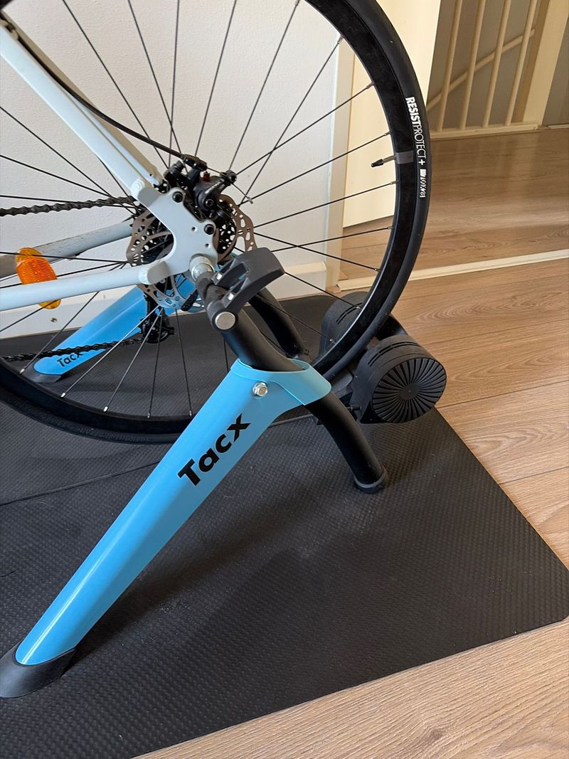 Used Tacx Boost Indoor Bike Trainer Cycling Accessories