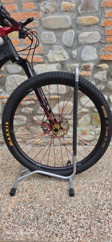 Used Industry Nine Trail 270 bike — image 2 of 8