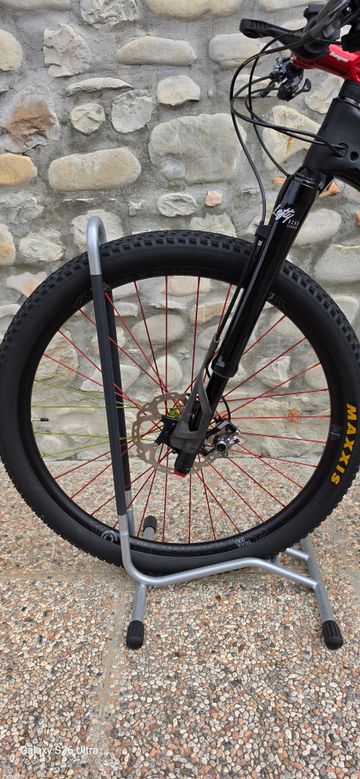 Used Industry Nine Trail 270 bike — image 1 of 8