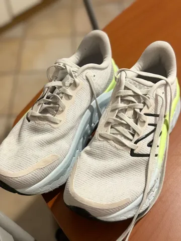 Used New Balance Fresh Foam X Kaiha Road bike — image 4 of 6