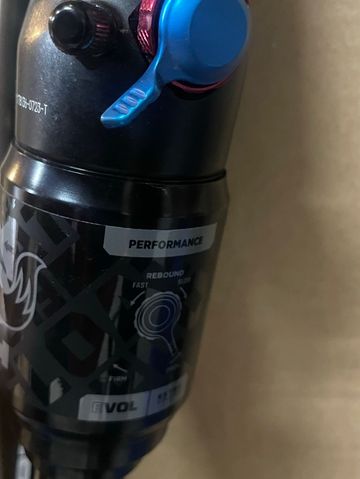 Fox Float Genie Shock 2026 bike de segunda mano — imagen 2 de 3