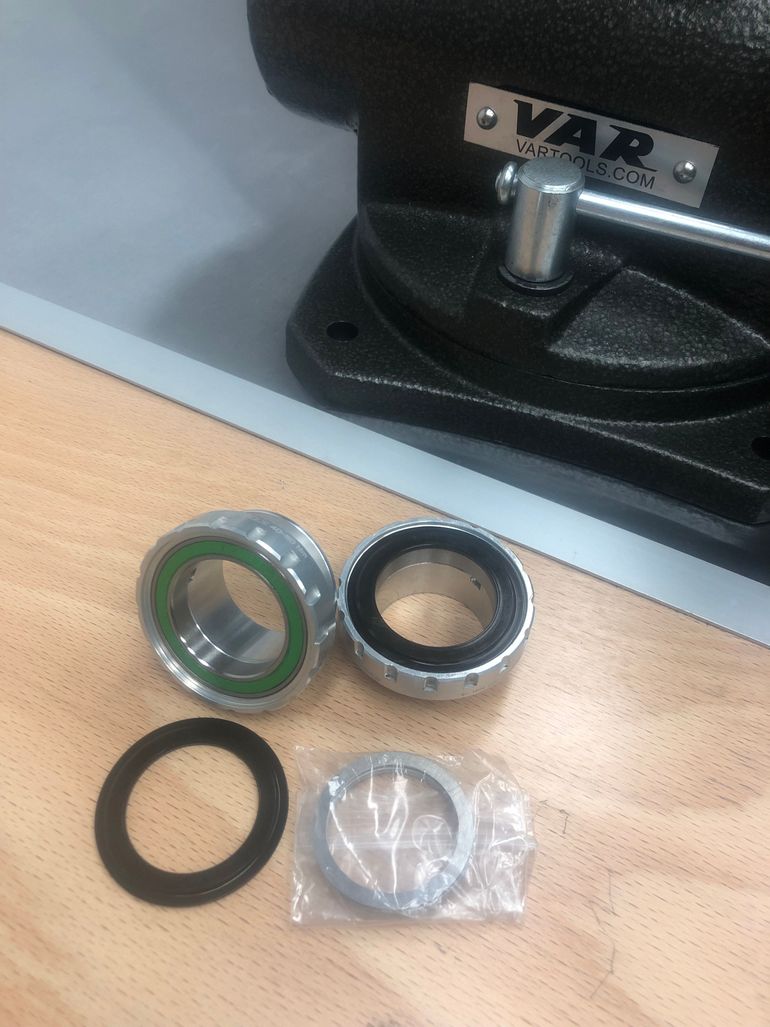 Tweedehands Enduro Bearings Ceramic XD-15 Bottom Bracket bike — afbeelding 2 van 2