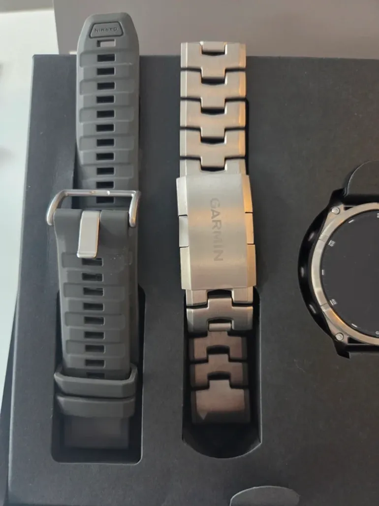 Used Garmin Fenix 8, 47mm Amoled 2025 bike — image 3 of 4