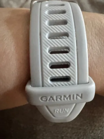 Used Garmin Forerunner 165 bike — image 4 of 5