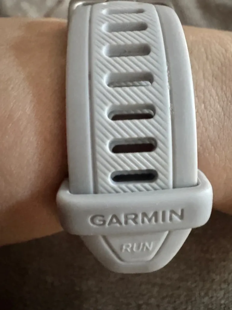 Used Garmin Forerunner 165 bike — image 4 of 5