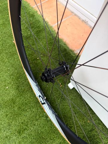 Deda Elementi SL6 Wheels bike d'occasion — image 4 sur 5