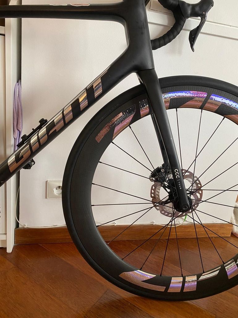 Used Zipp 404 Firecrest 2024 bike — image 2 of 3