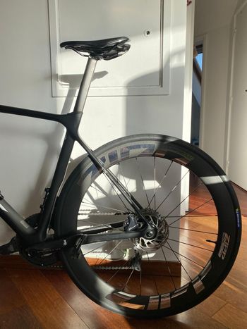 Used Zipp 404 Firecrest 2024 bike — image 1 of 3