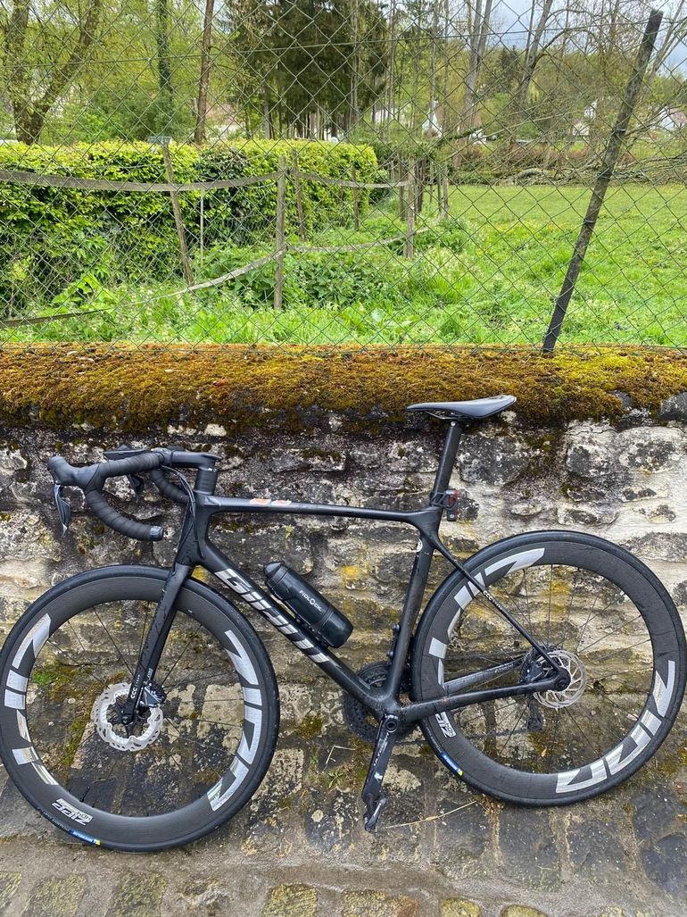 Used Zipp 404 Firecrest 2024 bike — image 3 of 3