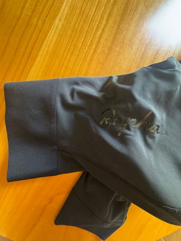 Used Rapha Cycling Kit 2022 bike — image 7 of 8