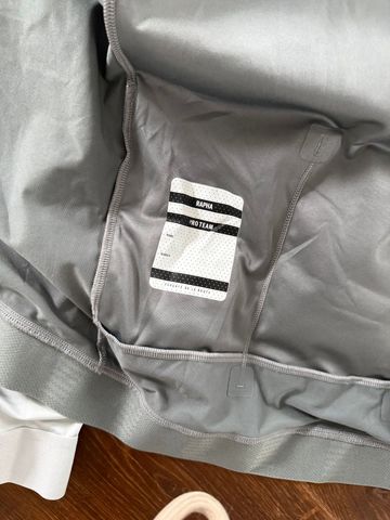 Used Rapha Pro Team Training Jersey 2024 bike — image 7 of 7