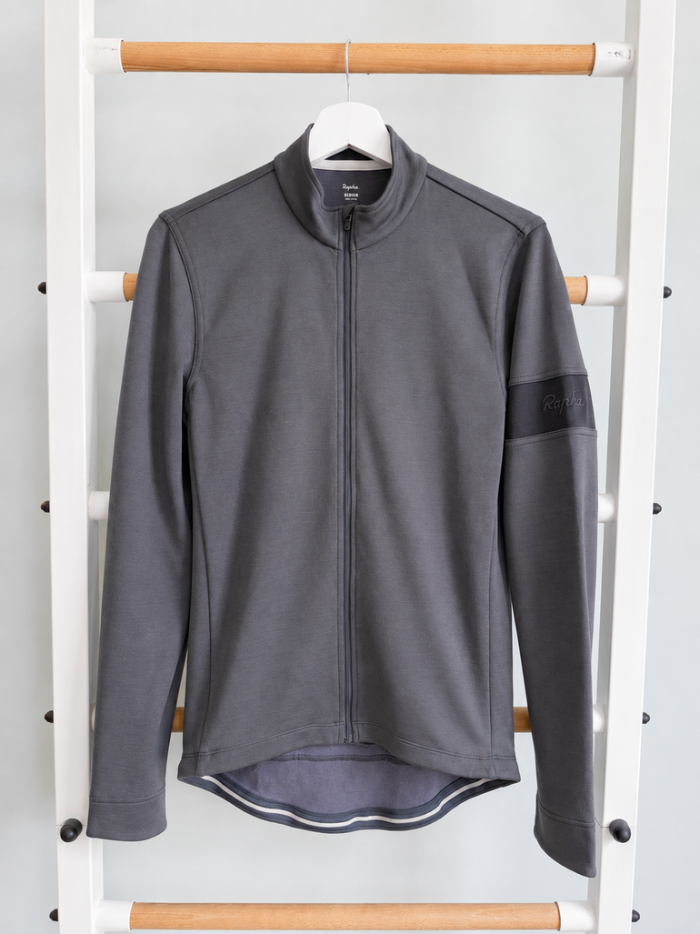Rapha CLASSIC LONGSLEEVE JERSEY Ⅱ S 極美品 Used Rapha Classic Long Sleeve Jersey II – $ 101 | buycycle