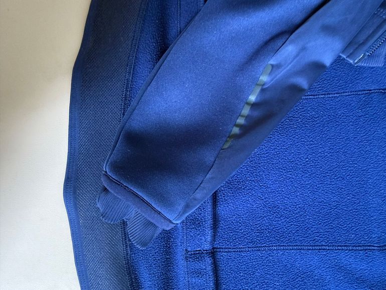 Used Rapha Core Winter Jacket bike — image 7 of 8