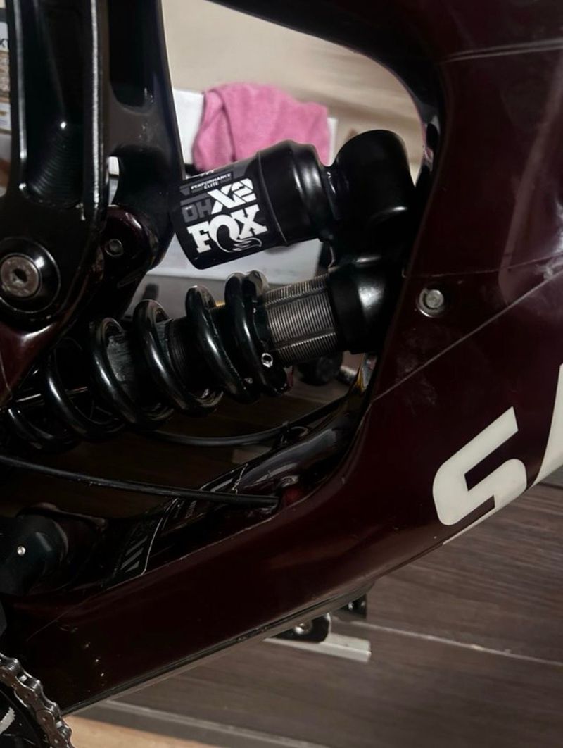 Käytetty Fox DHX2 Performance Elite Rear Suspension