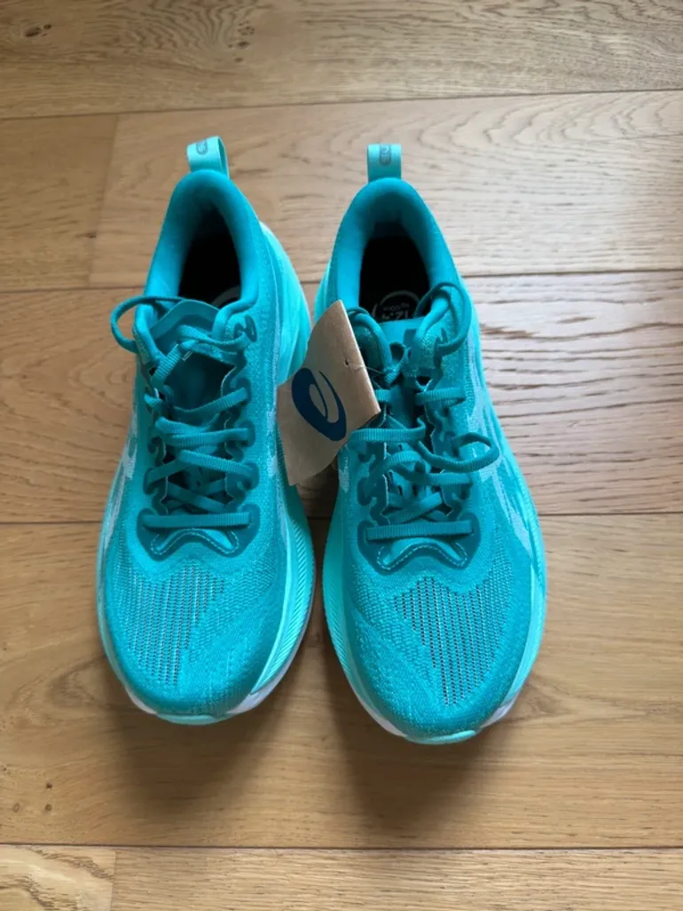 Used Asics Superblast 2 bike — image 2 of 4
