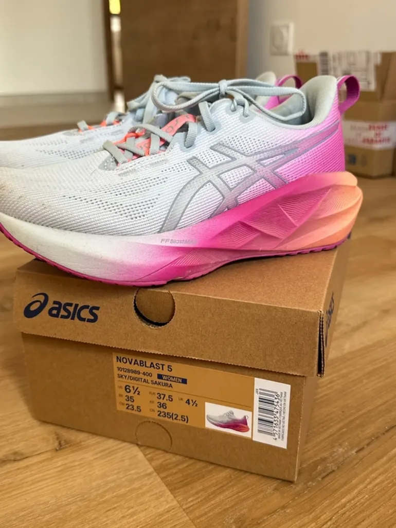 Used Asics Novablast 5 bike — image 3 of 3