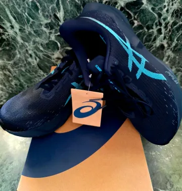 Used Asics Novablast 6 bike — image 4 of 9