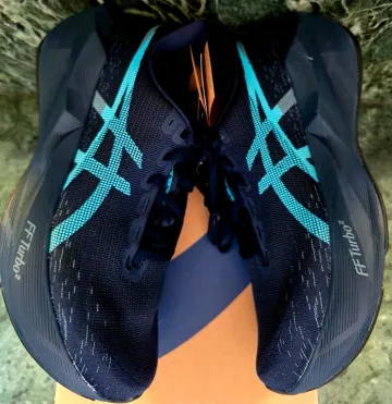 Used Asics Novablast 6 bike — image 3 of 9