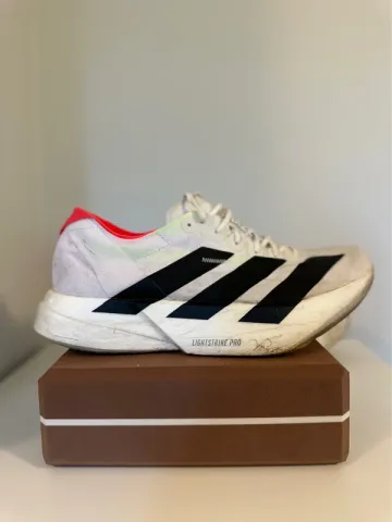 Käytetty Adidas Adizero Adios Pro 4 bike — kuva 2 / 7