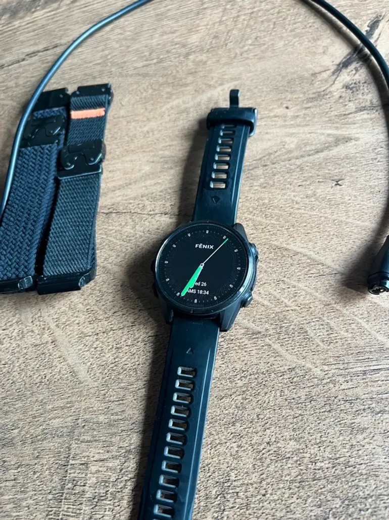 Used Garmin Fenix 8 AMOLED 43mm 2026 bike — image 8 of 8