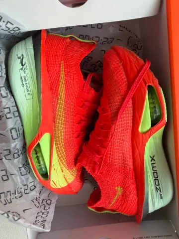 Used Nike Zoom Alphafly bike — image 9 of 10
