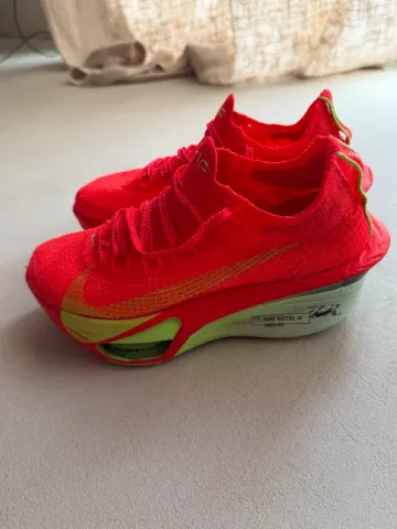 Used Nike Zoom Alphafly bike — image 2 of 10