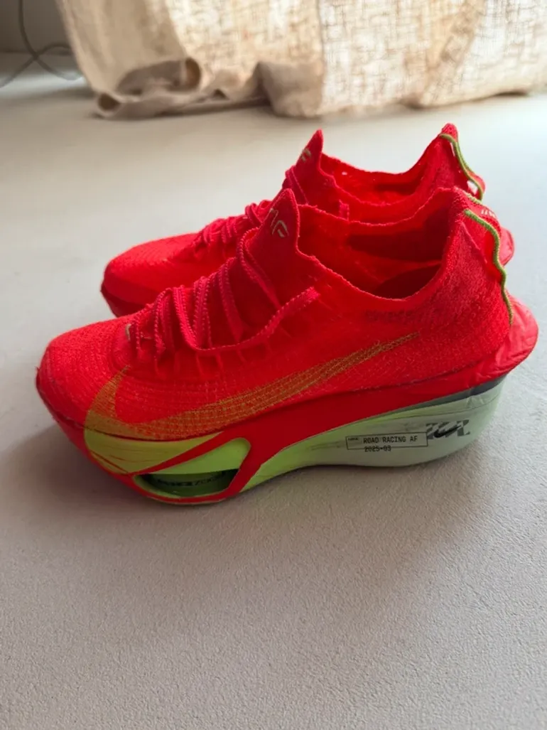 Used Nike Zoom Alphafly bike — image 2 of 10