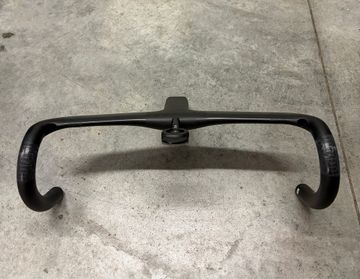 Used replica roval Integrated Handlebar 2026 bike — image 3 of 4