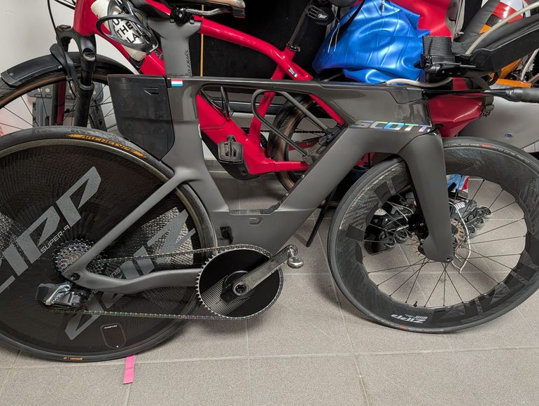 Used Sram Red E1 Aero X-SYNC 58T 2025 bike — image 3 of 3