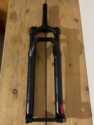 Used Fox 32 Float Rhythm Fork 2025 bike — image 1 of 7