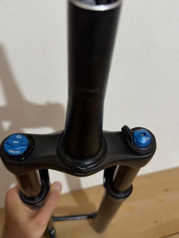 Used Fox 32 Float Rhythm Fork 2025 bike — image 3 of 7
