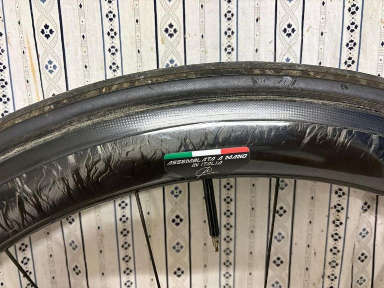 Brugt Tsunami Carbon Project Carbon Wheels 2026 bike — billede 4 af 5