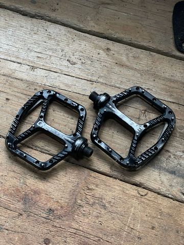 Gebrauchtes Oneup Flat Pedals bike — Bild 1 von 3