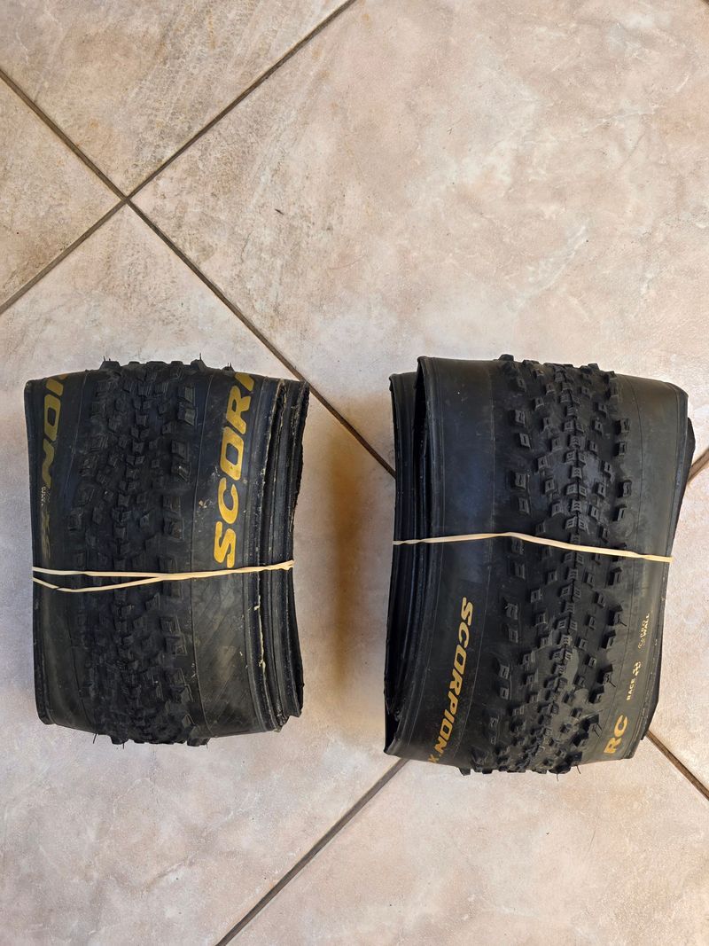 Gebrauchtes Pirelli Scorpion XC RC Folding Tire 2026 Tyres & Tubes