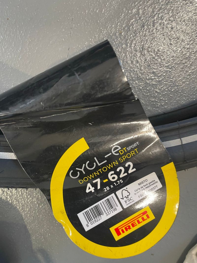 Used Pirelli Cycl-e DT Sport Tyres & Tubes