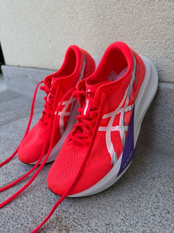 Used Asics Magic Speed 4 FF Turbo 2025 bike — image 7 of 7