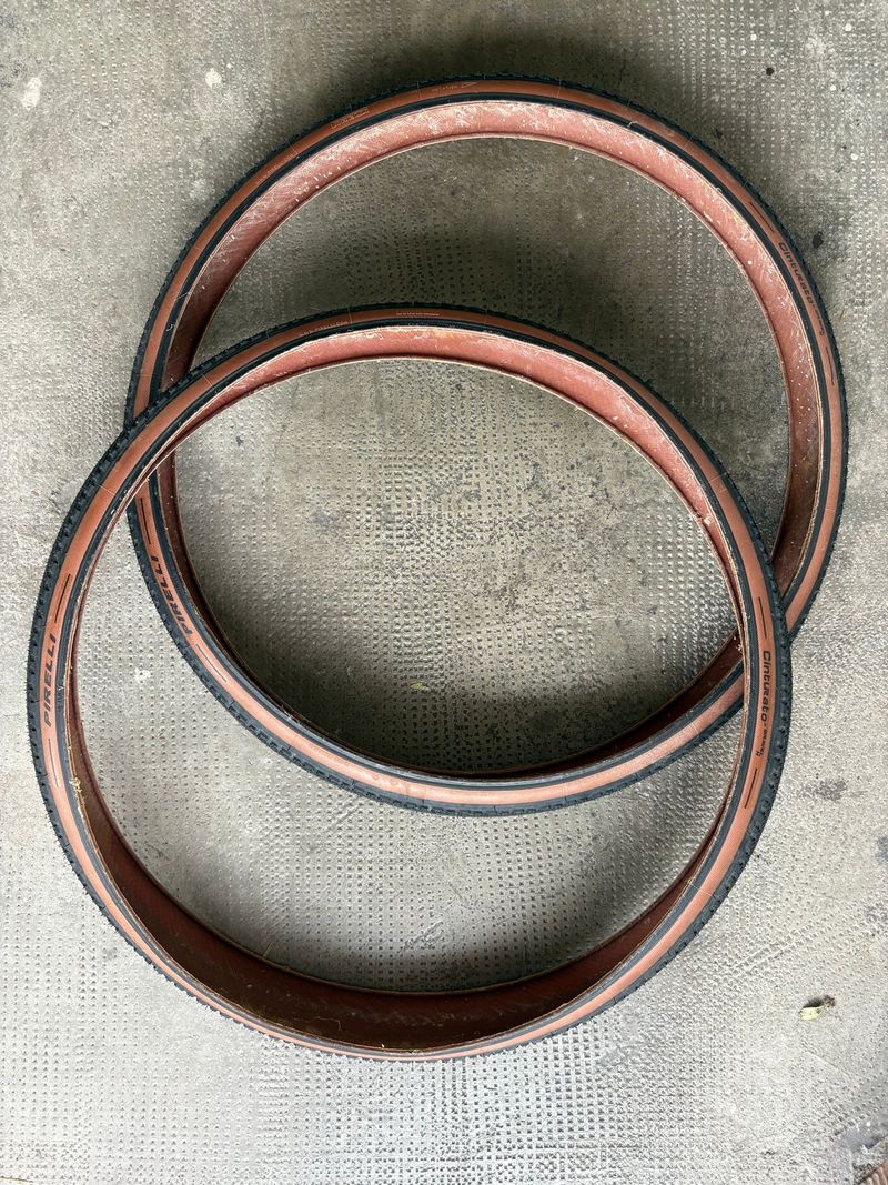 Used Pirelli Cinturato Gravel H Tyres & Tubes