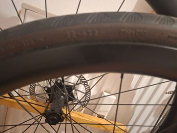 Used csc wheels Carbon Wheels 2024 bike — image 3 of 7